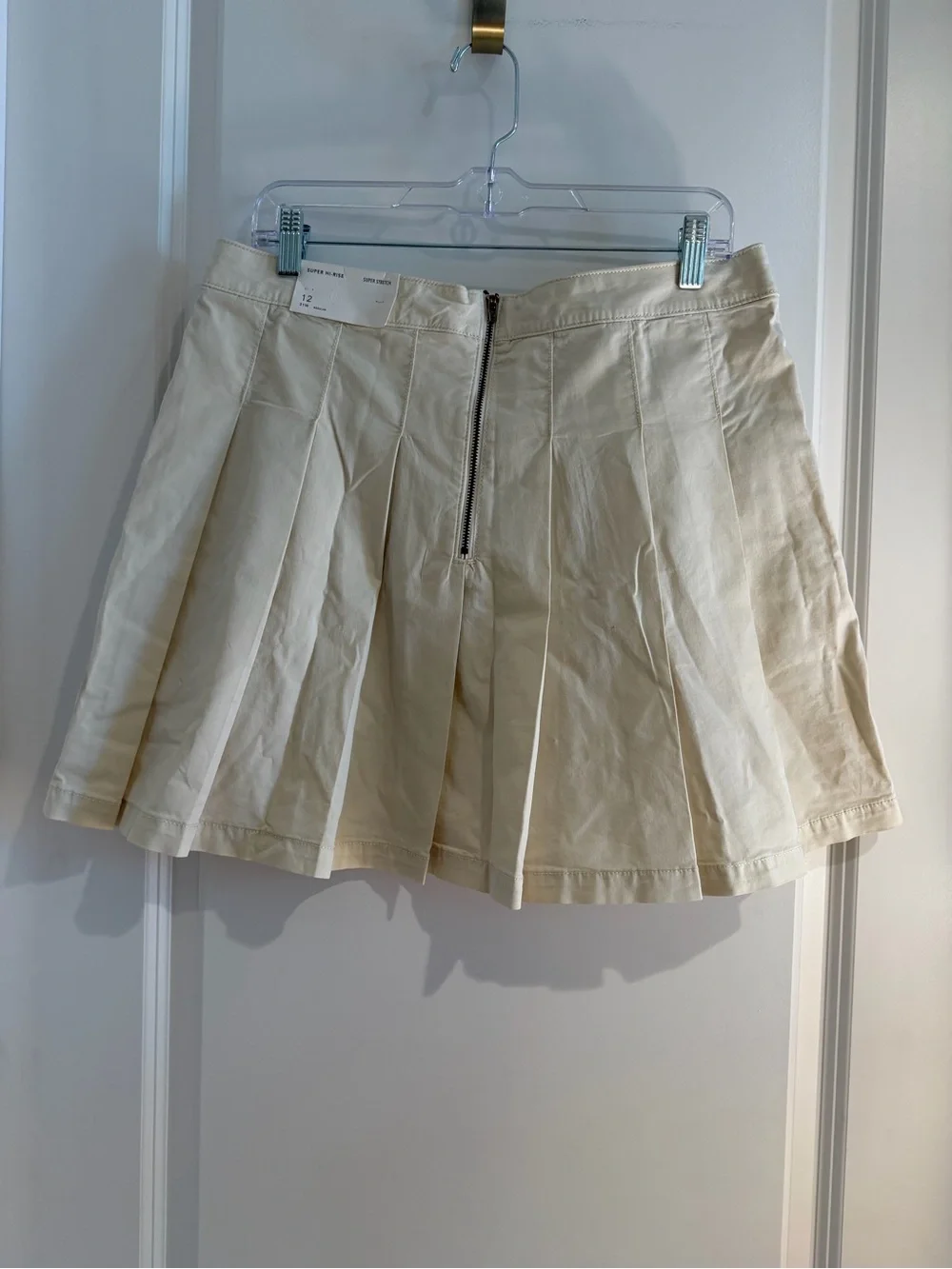 American Eagle Outfitters Cream Pleated Mini Skirt